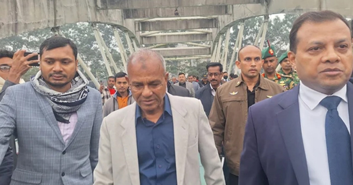 বেগম খালেদা জিয়ার কবরের জায়গা পরিদর্শন স্বরাষ্ট্র উপদেষ্টার