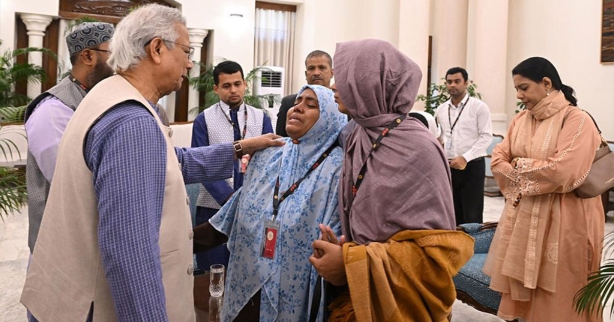 ওসমান হাদির পরিবারের সঙ্গে প্রধান উপদেষ্টার সাক্ষাৎ, সর্বোত্তম চিকিৎসা নিশ্চিতের আশ্বাস