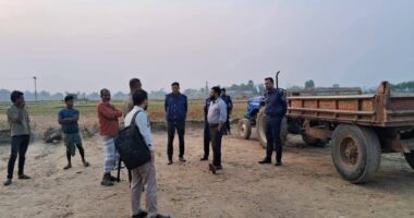 অবৈধভাবে কৃষিজমি থেকে মাটি কাটায় মোবাইল কোর্ট, এক লাখ টাকা জরিমানা