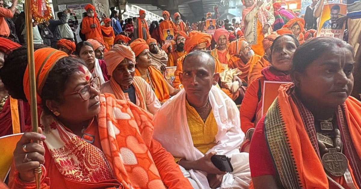 বিজেপি নেতার হু/মকি: ৫ লাখ হিন্দু সন্ন্যাসী নিয়ে বাংলাদেশ দূতাবাস ঘেরাওয়ের