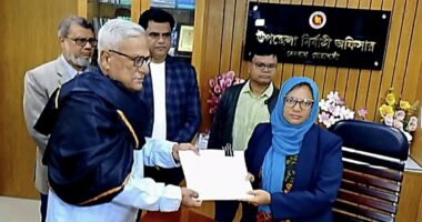 সেনবাগে মনোনয়ন জমা, ভোটাধিকার ফেরার আশা জয়নুল আবেদীন ফারুকের