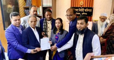 ত্রয়োদশ সংসদ নির্বাচন: মুন্সিগঞ্জে বিএনপির তিন প্রার্থীর মনোনয়নপত্র দাখিল