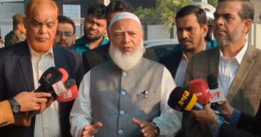 ১০ টাকা কেজি চালের মতো অনেক কার্ডের লোভ দেখানো হচ্ছে : জামায়াত আমির