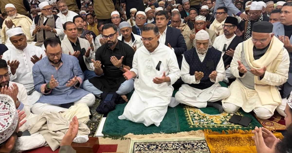 মায়ের দোয়া মাহফিলে গুলশান আজাদ মসজিদে তারেক রহমানসহ দলের শীর্ষনেতারা