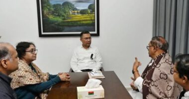 তারেক রহমানের সঙ্গে বিপ্লবী ওয়ার্কার্স পার্টির সাইফুল হকের সৌজন্য সাক্ষাৎ