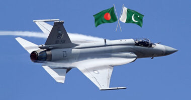 বাংলাদেশ বিমানবাহিনীতে যুক্ত হতে পারে পাকিস্তানের জেএফ-১৭ থান্ডার