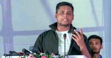 ‘আইনশৃঙ্খলা বাহিনী আগে লাইন দিতো ধানমন্ডিতে, এখন দিচ্ছে গুলশানে’ : হাসনাত আবদুল্লাহ