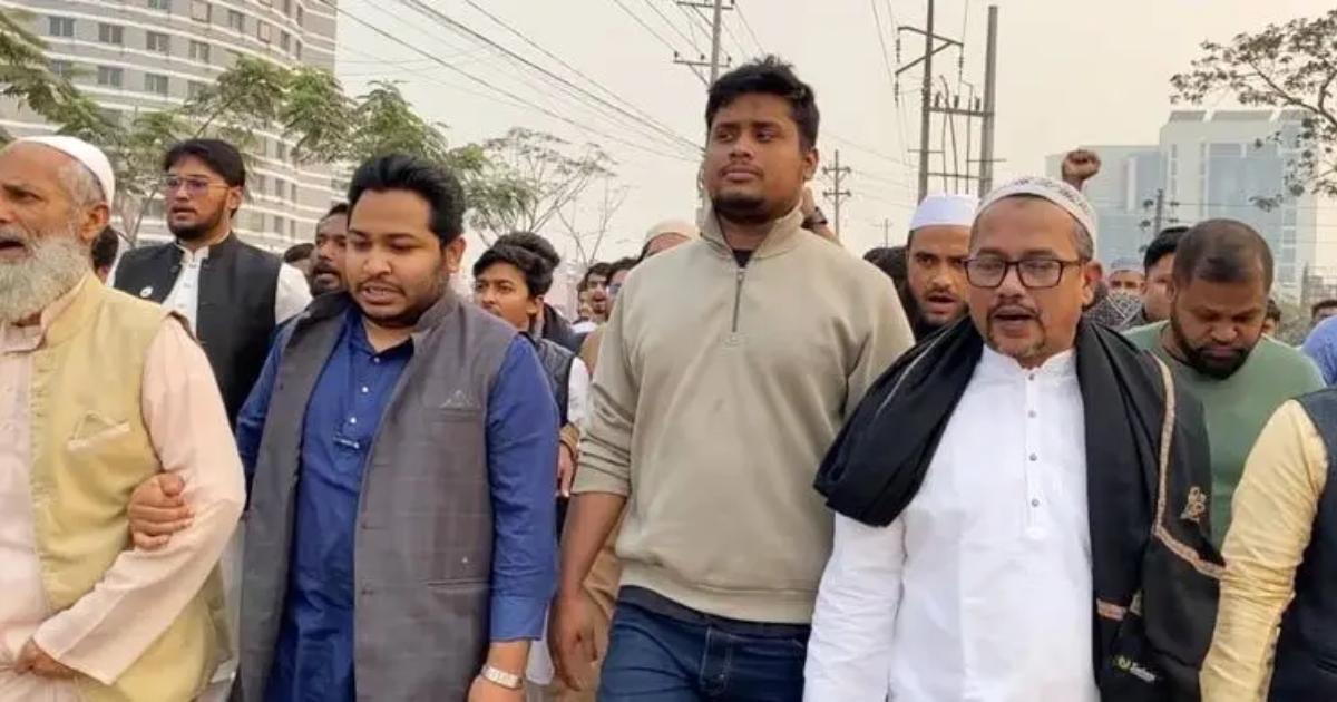 প্রধানমন্ত্রীর পদধূলি নিয়ে রাষ্ট্রপতি রাষ্ট্রের দ্বায়িত্ব নেবে, এমন বাংলাদেশ চাই না : হাসনাত