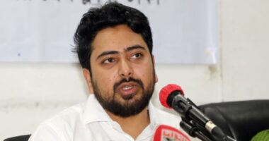 নির্বাচনি আচরণবিধি লঙ্ঘনের অভিযোগে ঢাকা-১১ আসনে নাহিদ ইসলামকে শোকজ