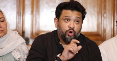 ‘যদি মেরে ফেলেন আব্বার সঙ্গে দেখা হবে, ছেড়ে দিলে আম্মার সঙ্গে’: হুম্মাম কাদের