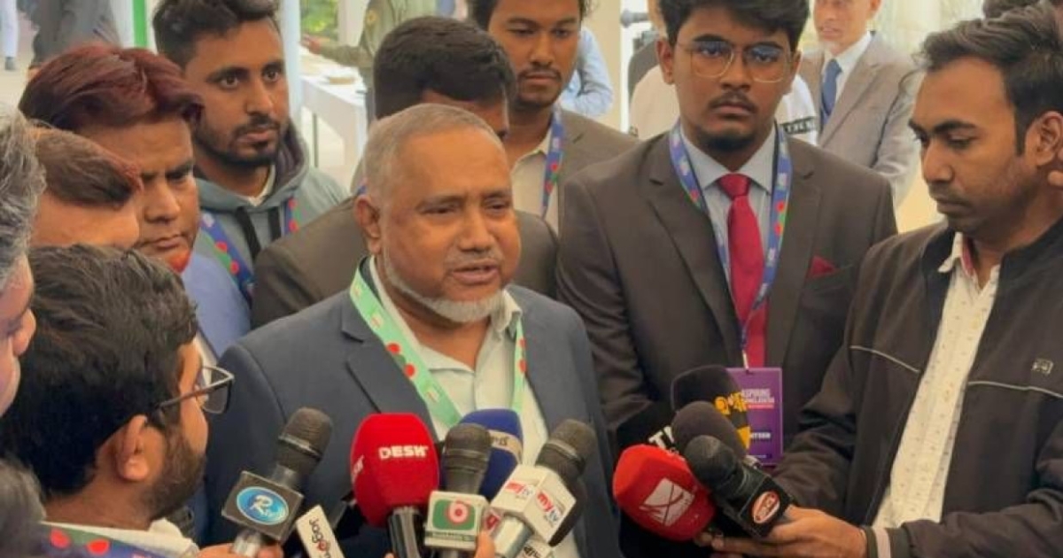 জনগণের ম্যান্ডেট পেয়ে সরকার গঠন করলে শুধু দল থেকে নয়, দেশের মানুষ থেকে মন্ত্রী বানানো হবে : ডা. তাহের