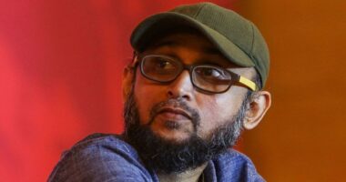 বাংলাদেশি সন্দেহে পিটিয়ে মারবেন আর বলবেন ভারতে খেলা নিরাপদ