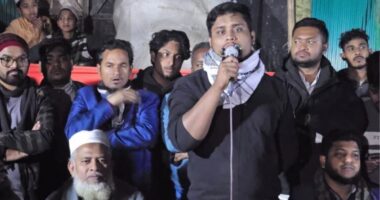 লুটেরা-মাফিয়াদের হাতে আপনাদের ভবিষ্যৎ তুলে দিয়েন না : হাসনাত আবদুল্লাহ