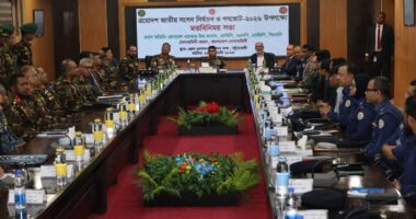 অবাধ ও নিরপেক্ষ নির্বাচন নিশ্চিত করতে পটুয়াখালীতে সেনাপ্রধানের সফর