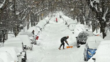 তুষারঝড়-তীব্র ঠান্ডায় বিপর্যস্ত যুক্তরাষ্ট্র, ৩০ জনের মৃত্যু