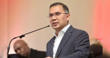 দেশে কয়েক দফা ভূমিকম্প হয়েছে, যদি বলি এদের শিরকির জন্য আল্লাহ দিয়েছে : তারেক রহমান