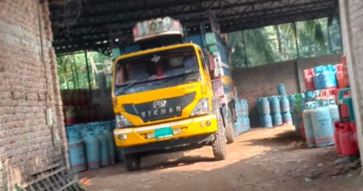 সুবর্ণচরে ডিলার সিন্ডিকেটে দ্বিগুণ দামেও পাওয়া যাচ্ছে না এলপিজি