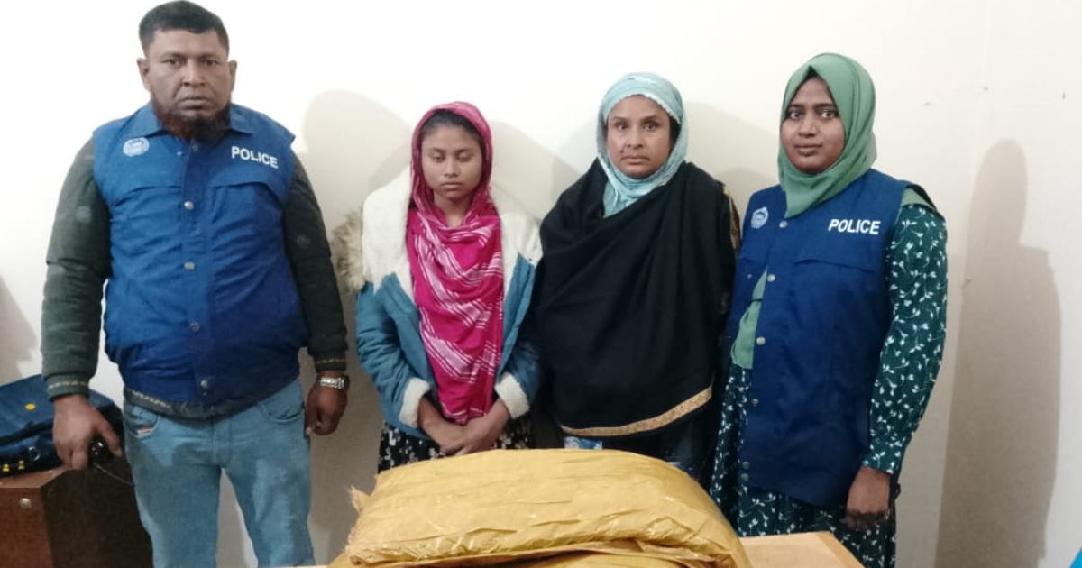 বাঞ্ছারামপুরে গোপন সংবাদে ৮ কেজি গাঁজা সহ দুই নারী গ্রেফতার