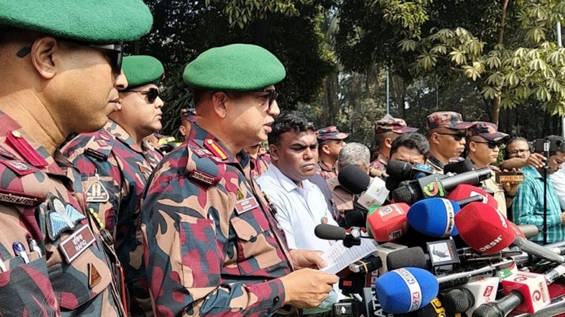 ‘নির্বাচনে আইনশৃঙ্খলা নিয়ন্ত্রণে মারণাস্ত্র ব্যবহার করবে না বিজিবি’