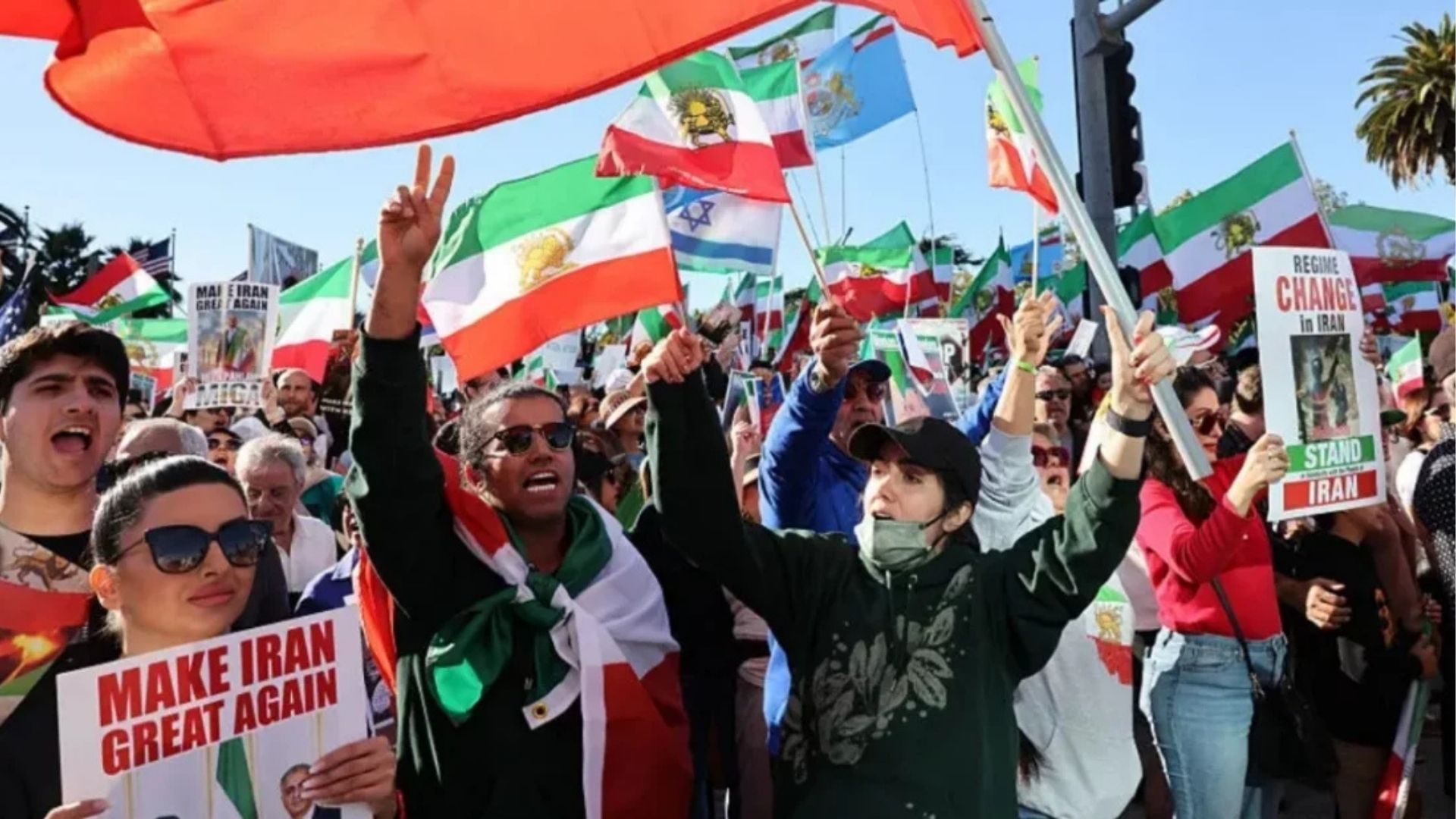 ৮০০ বিক্ষোভকারীর ফাঁসি স্থগিত করলো ইরান