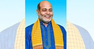 বিএনপি প্রার্থীকে সমর্থনের পর কৃষক-শ্রমিক জনতা লীগ নেতা সানোয়ার হোসেন সজীবের পদত্যাগ