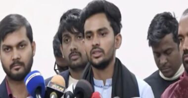 চিহ্নিত স/ন্ত্রা/সীদের জেলের বাইরে রেখে কোনোভাবেই সুষ্ঠু নির্বাচন সম্ভব নয়: আসিফ মাহমুদ