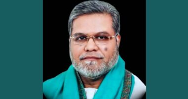 ঋণ খেলাপির দায়ে মনোনয়ন বাতিলের পর স্ট্যাটাস! ষড়যন্ত্রের সামনে মাথা নত নয় আইনের পথেই আমরা এগোবো: মনজুর মুন্সী