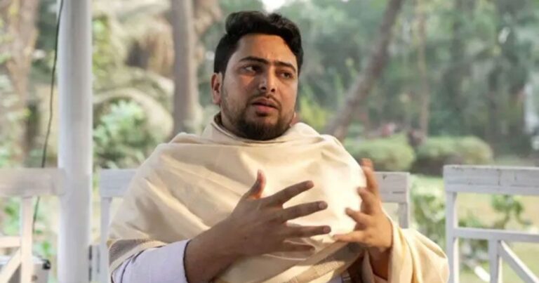 বিএনপির ‘গ্রিন সিগন্যাল’ ছাড়া আ.লীগ কার্যালয় খোলার সাহস পেত না: নাহিদ