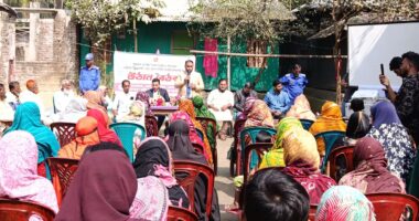 ভোটার উদ্বুদ্ধকরণ ও আচরণবিধি অবহিতকরণে লালমোহনে উঠান বৈঠক