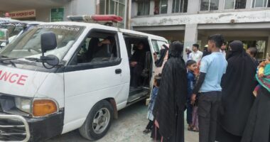 লালমোহনে গৃহবধূর ঝুলন্ত লাশ উদ্ধার, হত্যার অভিযোগ স্বজনদের