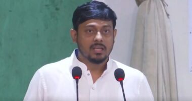 হতাশ বা দুঃখ করবেন না! নিশ্চয়ই আল্লাহ আমাদের সঙ্গে আছেন