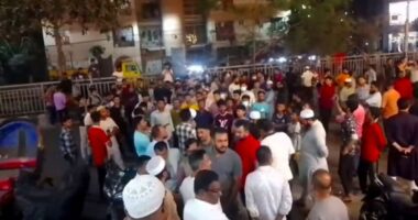 চাঁদার জন্য এমব্রয়ডারি মালিক ও শ্রমিকদের কুপিয়ে আহত, প্রতিবাদে আদাবর থানা ঘেরাও