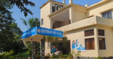 কুমিল্লা বিশ্ববিদ্যালয়ের শিক্ষার্থীদের দুঃখ কেন্দ্রীয় ক্যাফেটেরিয়া