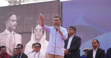 কথার ফুলঝুরি নয়, বাস্তব কাজের মাধ্যমেই দেশকে এগিয়ে নিতে হবে : তারেক রহমান