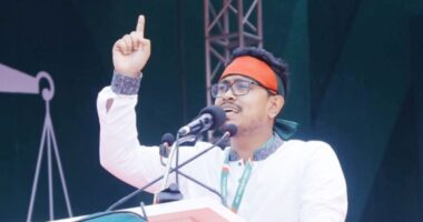 যারা দেড় বছর ধরে চাঁদাবাজি–টেন্ডারবাজি করেছে, তাদের লাল কার্ড দেখাতে হবে : সাদিক কায়েম