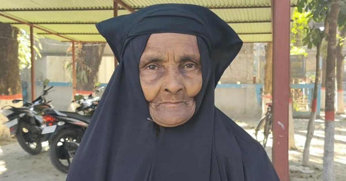 ভাতা না পেয়ে অফিসে খোঁজ নিতে এসে মালেকা জানতে পারেন তিনি মৃত!