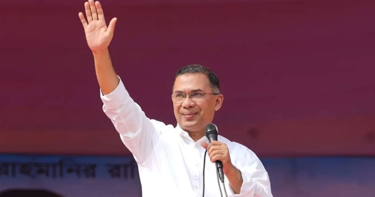 বরিশালের মাটিতে পা রাখলেন তারেক রহমান