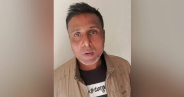 সিঙ্গাইরে চুরি–জালিয়াতির মামলায় পরোয়ানাভুক্ত আসামি গ্রেপ্তার