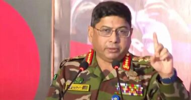 প্রশাসনকে নির্বাচনে নিরপেক্ষ দায়িত্ব পালনের নির্দেশ সেনাপ্রধানের