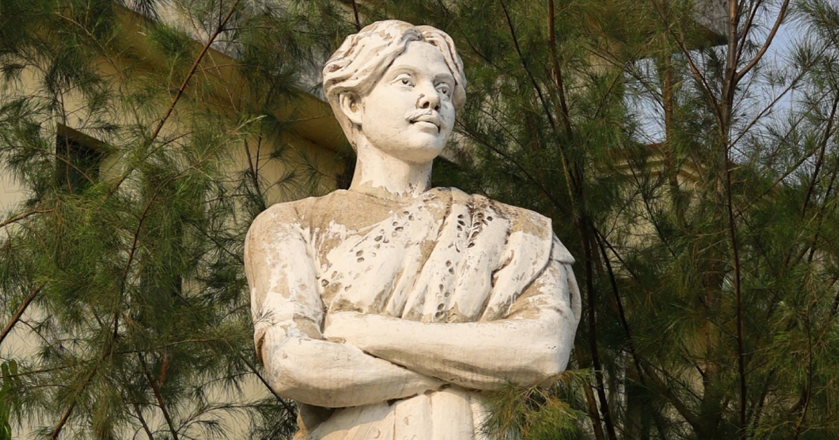 নজরুল বিশ্ববিদ্যালয়ে অবহেলার ছায়ায় নজরুল ভাস্কর্য