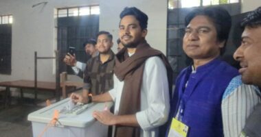 কিছু বিচ্ছিন্ন ঘটনা ছাড়া সারা দেশে সুষ্ঠুভাবে নির্বাচন অনুষ্ঠিত হচ্ছে : আসিফ মাহমুদ