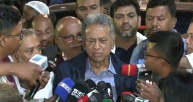 বাংলাদেশের স্বার্থ রক্ষা করেই পররাষ্ট্র নীতি নির্ধারণ করা হবে : আমির খসরু মাহমুদ