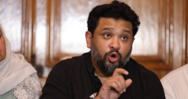 বিজয়ী হয়েছি বলে অন্যদের ওপর অত্যাচার বা নির্যাতন করার কথা ভাববেন না, এই নোংরা রাজনীতি বন্ধ করতে হবে : হুম্মাম কাদের