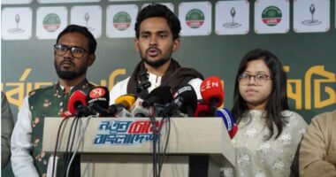 নির্বাচনে পরাজিত হয়ে মনে মনে ক্রীড়ামন্ত্রী হয়ে বসে থাকা একজনের মাথা নষ্ট হয়ে গেছে : আসিফ মাহমুদ