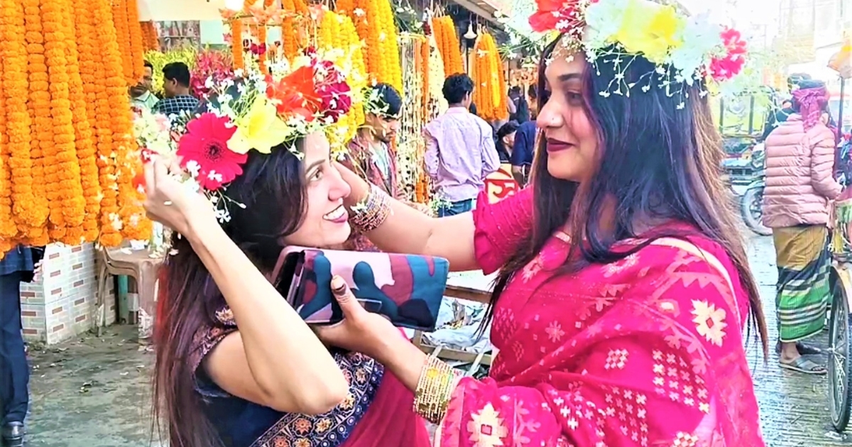 টাঙ্গাইলে উৎসবমুখর পরিবেশে বসন্তবরণ ও ভালোবাসা দিবস উদযাপিত