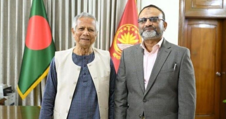 প্রধান উপদেষ্টার সঙ্গে ঢাবি উপাচার্যের সাক্ষাৎ