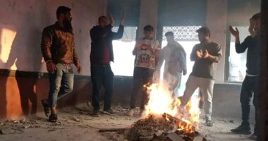 দিনাজপুরে দুপুরে স্লোগান দিয়ে কার্যালয়ে আ’লীগ নেতাকর্মীরা, বিকেলে আগুন