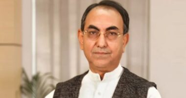 গৃহায়ন ও গণপূর্ত মন্ত্রণালয়ের দায়িত্ব পেতে পারেন মির্জা আব্বাস