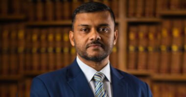 জুলাই সনদ বাস্তবায়ন আদেশ সংবিধানে খুঁজেন কেন- প্রশ্ন শিশির মনিরের