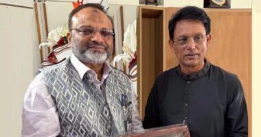 শিক্ষামন্ত্রীর সঙ্গে ঢাবি উপাচার্যের সৌজন্য সাক্ষাৎ